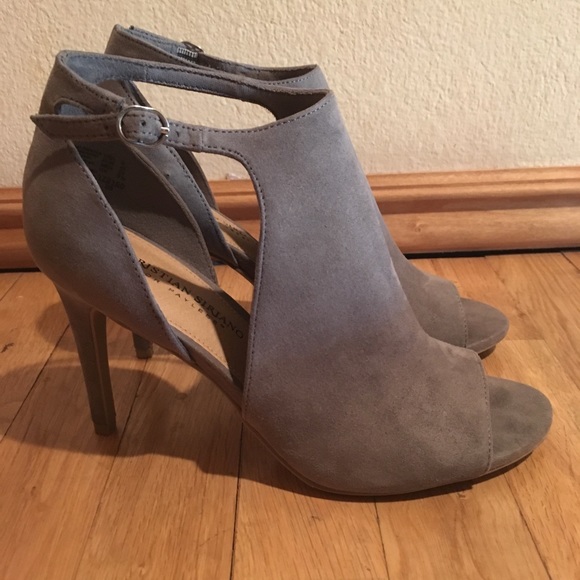 Christian Siriano Shoes - Gray Peep Toe Heels Size 8